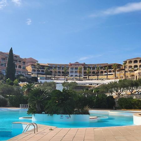 Saint-Raphael- Vue Mer Et Massif De L'Esterel Экстерьер фото