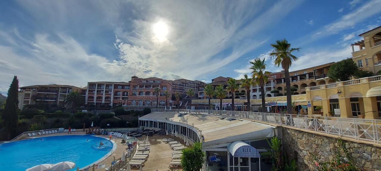 Saint-Raphael- Vue Mer Et Massif De L'Esterel Экстерьер фото